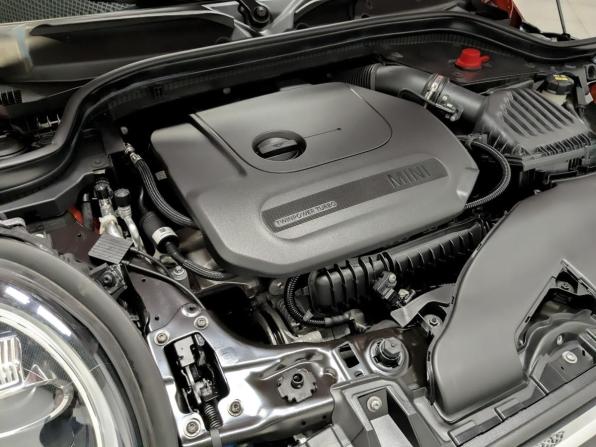Mini Hatch III (F55/F56) Рестайлинг с пробегом 2021 года, цена 2 990 000 рублей, 11637 км, хэтчбек, Автокод Объявления