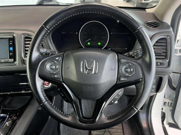 Honda Vezel I с пробегом 2016 года, цена 1 695 000 рублей, 96045 км, внедорожник, Автокод Объявления