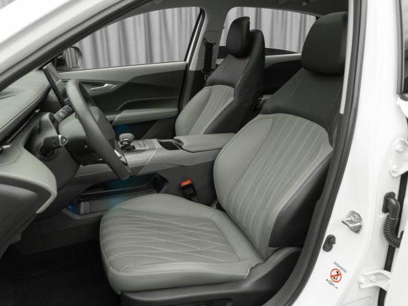 Changan Lamore с пробегом 2024 года, цена 2 020 000 рублей, 17966 км, седан, Автокод Объявления