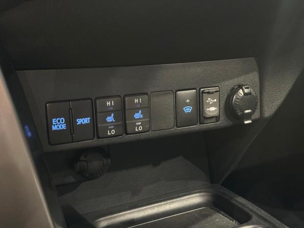 Toyota RAV4 IV (XA40) Рестайлинг с пробегом 2018 года, цена 2 190 000 рублей, 156593 км, внедорожник, Автокод Объявления
