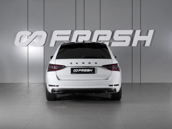 Skoda Superb III с пробегом 2019 года, цена 2 530 000 рублей, 201763 км, универсал, Автокод Объявления