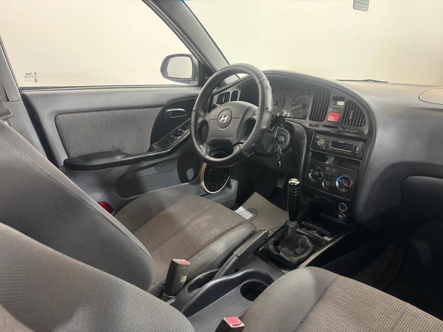 Hyundai Elantra III (XD2) Рестайлинг Екатеринбург  - изображение 11