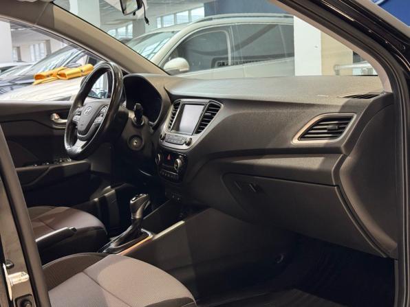 Hyundai Solaris II с пробегом 2018 года, цена 1 299 000 рублей, 149959 км, седан, Автокод Объявления
