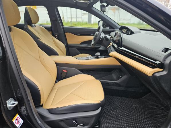 Changan UNI-V I с пробегом 2022 года, цена 2 135 000 рублей, 22000 км, лифтбек, Автокод Объявления