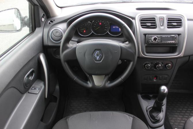 Renault Logan II с пробегом 2016 года, цена 575 000 рублей, 150777 км, седан, Автокод Объявления