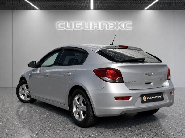 Chevrolet Cruze I с пробегом 2012 года, цена 649 000 рублей, 279222 км, хэтчбек, Автокод Объявления