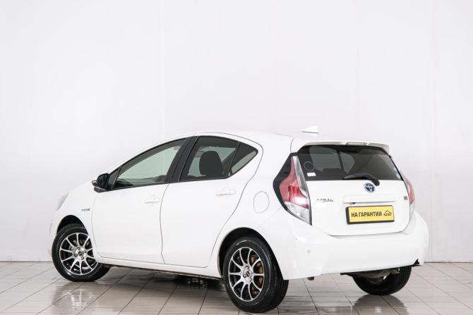 Toyota Aqua I Рестайлинг с пробегом 2016 года, цена 909 000 рублей, 229739 км, хэтчбек, Автокод Объявления