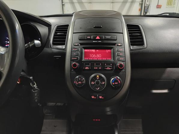 Kia Soul I Рестайлинг с пробегом 2012 года, цена 1 099 000 рублей, 135369 км, хэтчбек, Автокод Объявления