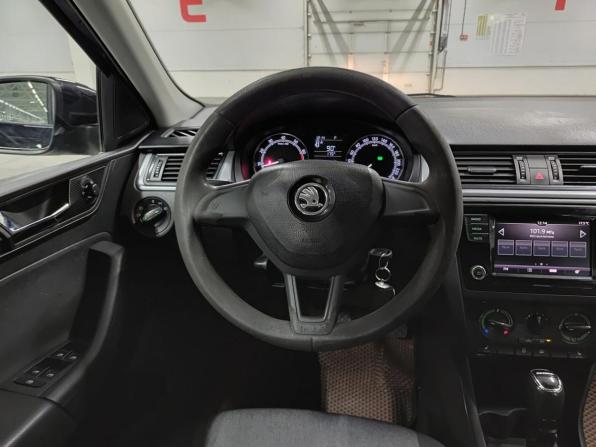 Skoda Rapid I Рестайлинг с пробегом 2018 года, цена 1 020 000 рублей, 200287 км, лифтбек, Автокод Объявления