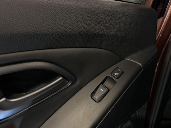 Hyundai ix35 I Рестайлинг с пробегом 2014 года, цена 1 200 000 рублей, 261826 км, внедорожник, Автокод Объявления