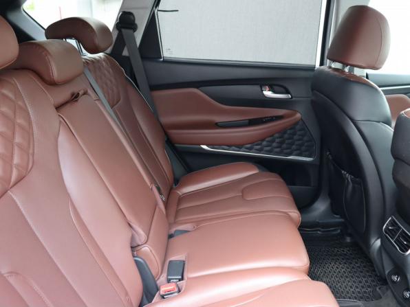 Hyundai Santa Fe IV Рестайлинг с пробегом 2021 года, цена 2 899 000 рублей, 85274 км, внедорожник, Автокод Объявления