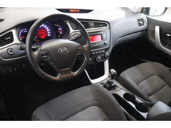 Kia Ceed II Рестайлинг с пробегом 2015 года, цена 988 000 рублей, 174980 км, хэтчбек, Автокод Объявления