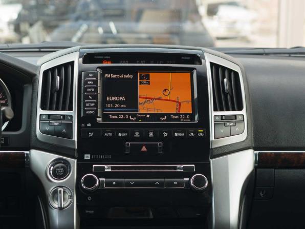 Toyota Land Cruiser 200 Series Рестайлинг 1 с пробегом 2012 года, цена 3 675 000 рублей, 160465 км, внедорожник, Автокод Объявления