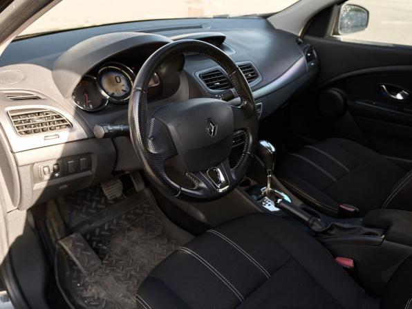 Renault Fluence I Рестайлинг с пробегом 2014 года, цена 748 000 рублей, 195008 км, седан, Автокод Объявления