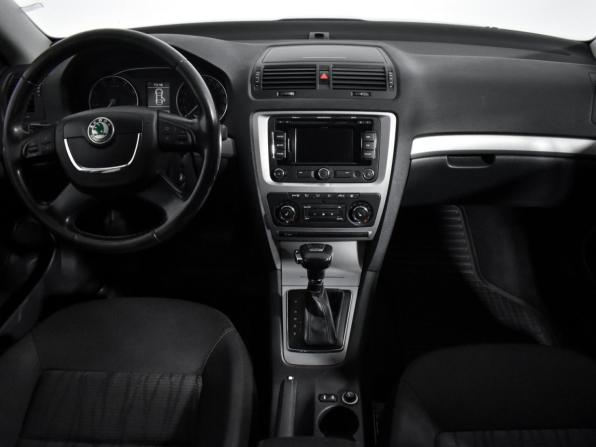 Skoda Octavia II (A5) Рестайлинг с пробегом 2012 года, цена 970 000 рублей, 149001 км, лифтбек, Автокод Объявления