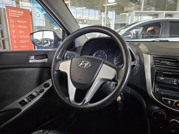 Hyundai Solaris I с пробегом 2012 года, цена 689 000 рублей, 255000 км, седан, Автокод Объявления