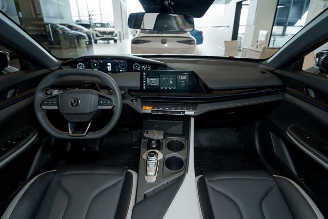 Новый Changan UNI-V I 2024 года, цена 3 259 900 рублей, лифтбек, Автокод Объявления