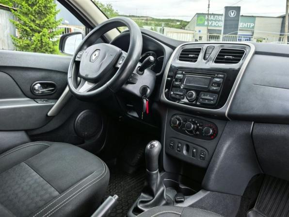 Renault Logan II с пробегом 2016 года, цена 615 000 рублей, 160000 км, седан, Автокод Объявления