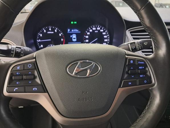 Hyundai Solaris II с пробегом 2019 года, цена 1 310 000 рублей, 104811 км, седан, Автокод Объявления