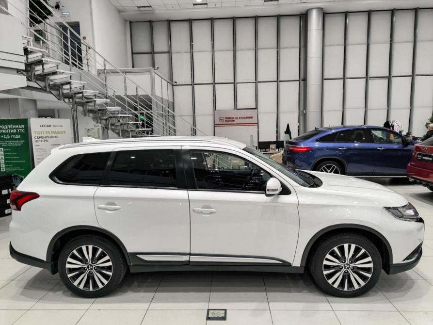 Mitsubishi Outlander III Рестайлинг 3 Казань  - изображение 5