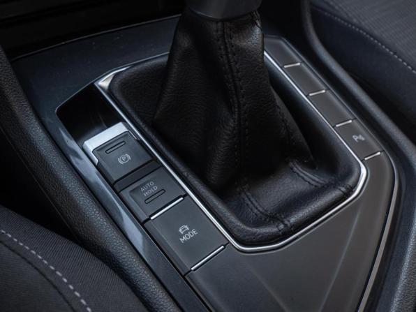 Volkswagen Tiguan II Рестайлинг с пробегом 2021 года, цена 1 999 000 рублей, 189128 км, внедорожник, Автокод Объявления