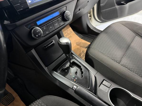 Toyota Corolla XI (E160 E170 E180) с пробегом 2013 года, цена 890 000 рублей, 224166 км, седан, Автокод Объявления