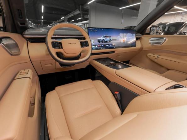 Lynk &amp; Co 900 с пробегом 2026 года, цена 7 850 000 рублей, 50 км, внедорожник, Автокод Объявления