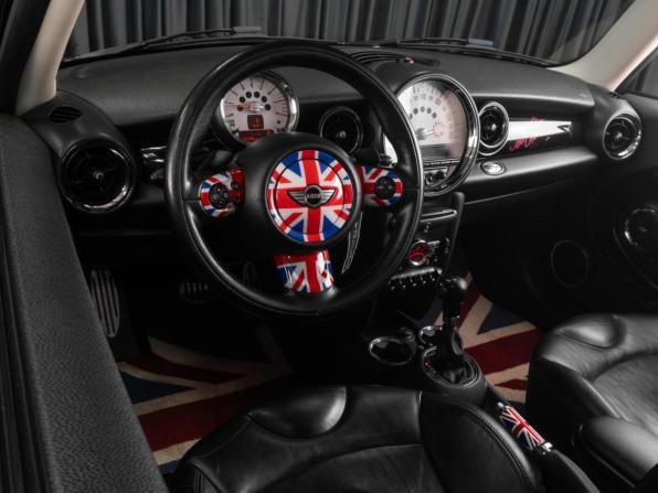 Mini Hatch II (R56) Рестайлинг с пробегом 2012 года, цена 1 279 000 рублей, 206905 км, хэтчбек, Автокод Объявления