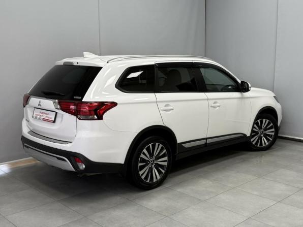 Mitsubishi Outlander III Рестайлинг 3 с пробегом 2020 года, цена 2 535 000 рублей, 103624 км, внедорожник, Автокод Объявления