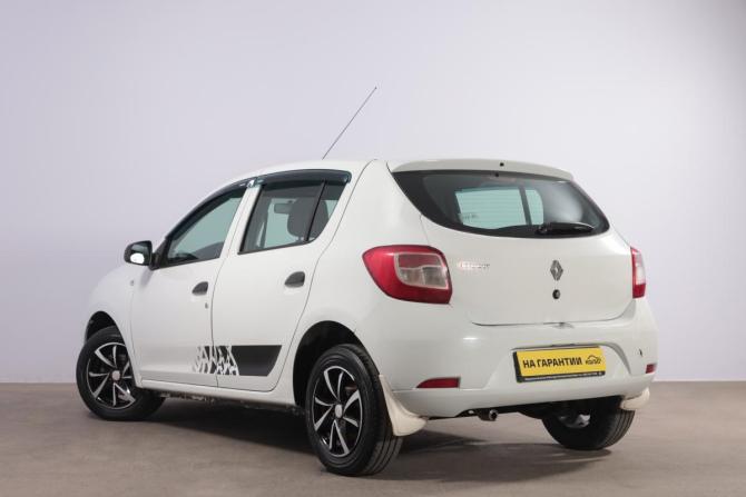 Renault Sandero II с пробегом 2016 года, цена 799 000 рублей, 95000 км, хэтчбек, Автокод Объявления