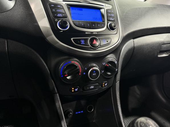 Hyundai Solaris I с пробегом 2013 года, цена 770 000 рублей, 209000 км, седан, Автокод Объявления