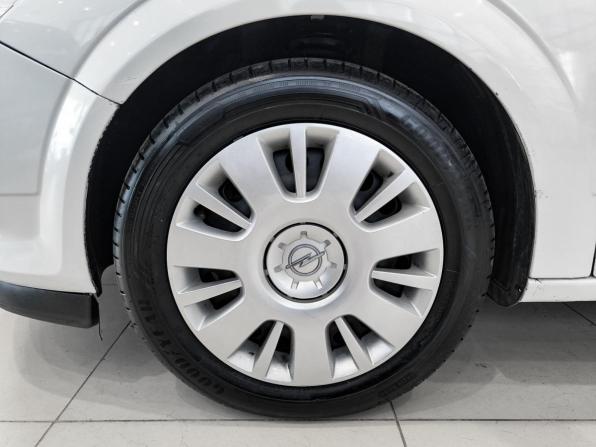 Opel Astra H Рестайлинг с пробегом 2010 года, цена 350 000 рублей, 252620 км, хэтчбек, Автокод Объявления