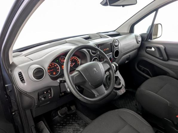 Peugeot Partner II Рестайлинг 2 с пробегом 2021 года, цена 2 110 000 рублей, 62307 км, компактвэн, Автокод Объявления