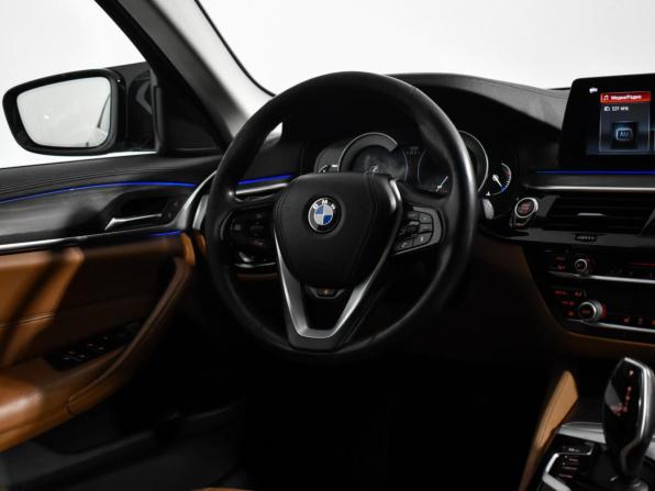 BMW 5 серии VII (G30/G31/G38) с пробегом 2017 года, цена 2 430 000 рублей, 197691 км, седан, Автокод Объявления