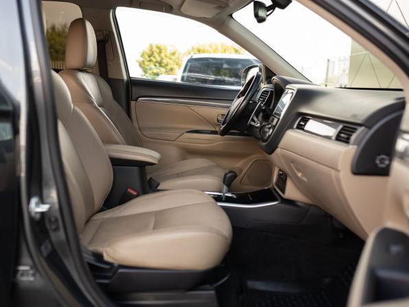 Mitsubishi Outlander III Рестайлинг 3 с пробегом 2019 года, цена 2 050 000 рублей, 184640 км, внедорожник, Автокод Объявления
