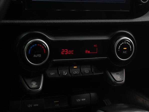 Kia Rio IV Рестайлинг с пробегом 2020 года, цена 1 889 000 рублей, 57463 км, хэтчбек, Автокод Объявления