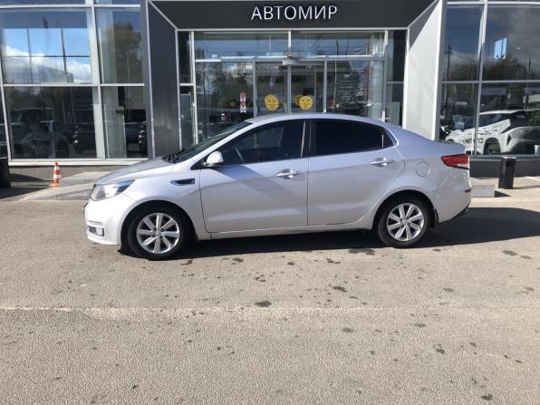 Kia Rio III Рестайлинг с пробегом 2015 года, цена 1 062 000 рублей, 180367 км, седан, Автокод Объявления