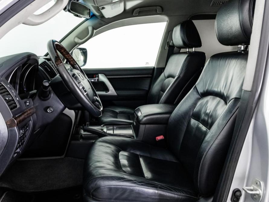 Toyota Land Cruiser 200 Series Рестайлинг 1 Санкт-Петербург  - изображение 22