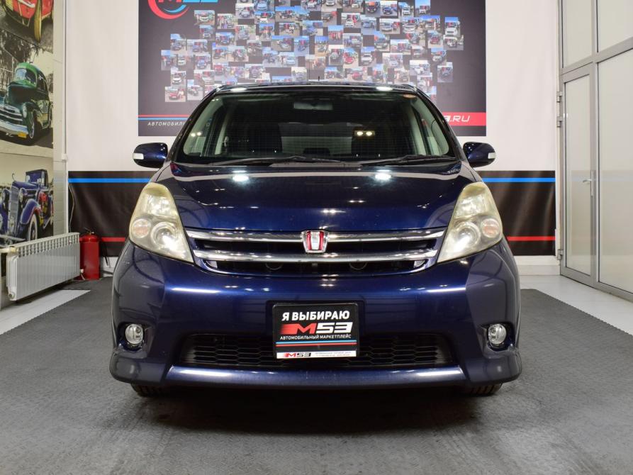 Toyota ISis I Рестайлинг Кемерово  - изображение 2