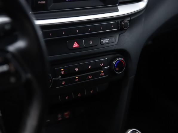 Kia Ceed III с пробегом 2018 года, цена 1 590 000 рублей, 67968 км, хэтчбек, Автокод Объявления