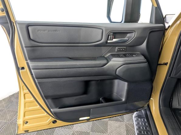 Toyota Land Cruiser Prado 250 Series с пробегом 2024 года, цена 9 950 000 рублей, 4570 км, внедорожник, Автокод Объявления