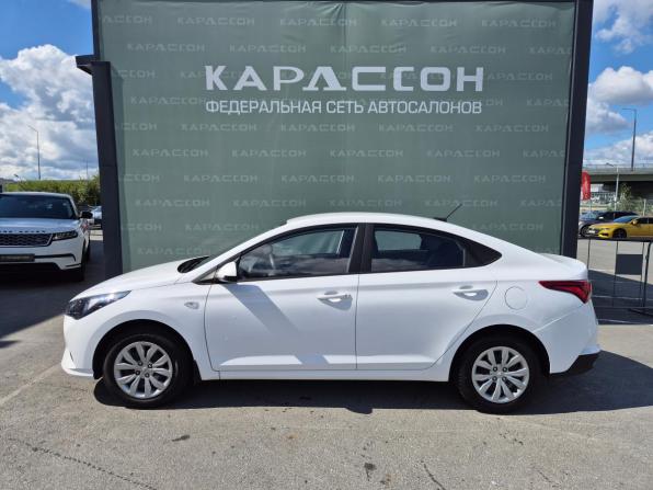 Hyundai Solaris II Рестайлинг с пробегом 2022 года, цена 1 672 000 рублей, 67704 км, седан, Автокод Объявления