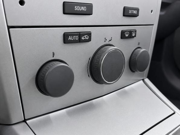 Opel Astra H Рестайлинг с пробегом 2011 года, цена 789 000 рублей, 186014 км, седан, Автокод Объявления