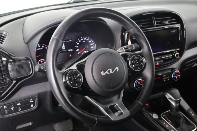 Kia Soul III с пробегом 2022 года, цена 2 499 000 рублей, 33000 км, хэтчбек, Автокод Объявления