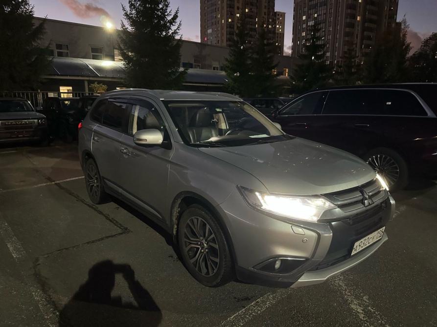 Mitsubishi Outlander III Рестайлинг 2 Санкт-Петербург  - изображение 2