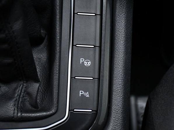 Volkswagen Tiguan II с пробегом 2019 года, цена 3 097 000 рублей, 67300 км, внедорожник, Автокод Объявления