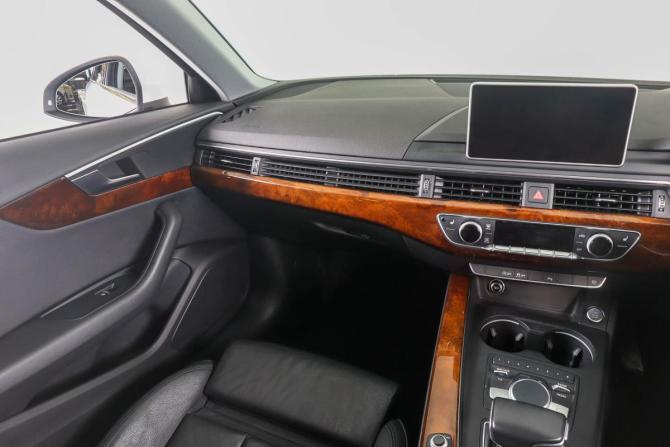 Audi A4 V (B9) с пробегом 2017 года, цена 2 049 000 рублей, 73500 км, универсал, Автокод Объявления