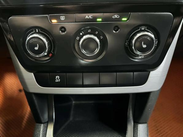 Skoda Yeti I Рестайлинг с пробегом 2014 года, цена 982 800 рублей, 179068 км, внедорожник, Автокод Объявления