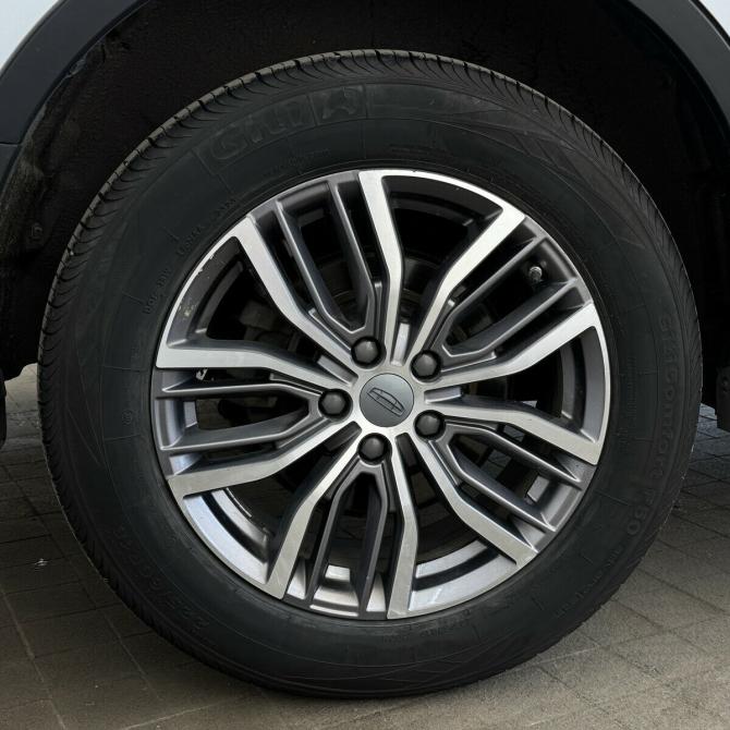 Geely Atlas Pro Москва  - изображение 17
