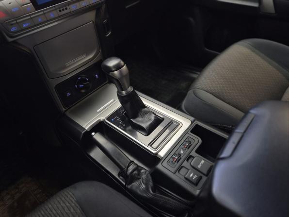 Toyota Land Cruiser Prado 150 Series Рестайлинг 2 с пробегом 2018 года, цена 4 399 000 рублей, 199000 км, внедорожник, Автокод Объявления